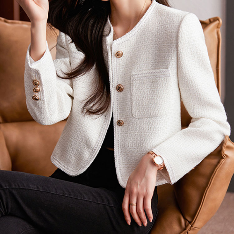 Amelia Hart | Cropped Textured Blazer | Minimalistische luxe met een moderne twist