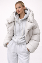 Lauren Parker | Oversized Puffer Jacket | Omhult je met warmte en moeiteloze, moderne luxe